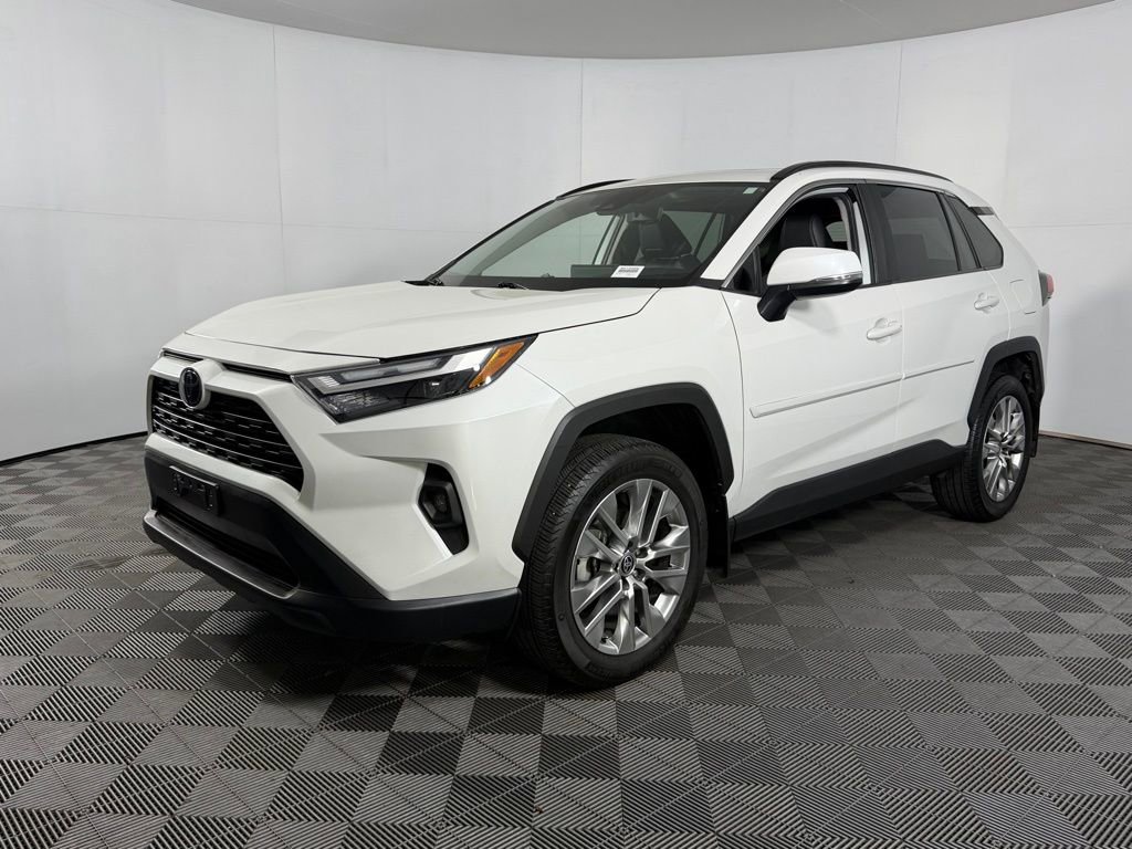 Used 2024 Toyota RAV4 XLE Premium image 3