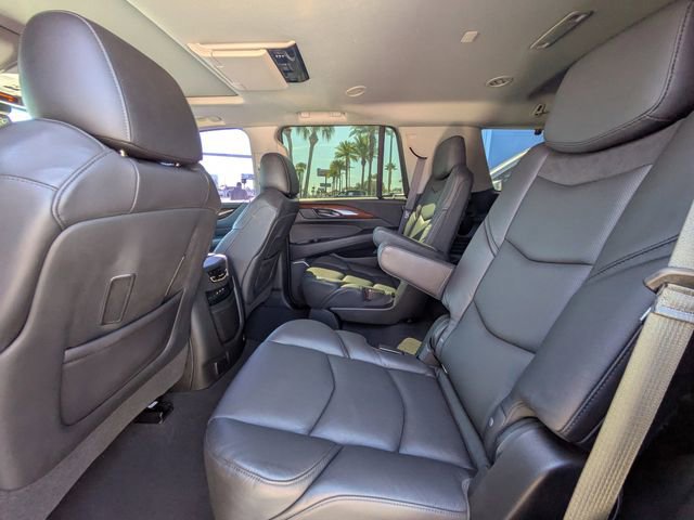 Used 2019 Cadillac Escalade Premium Luxury w/ Escalade Sport Edition image 11