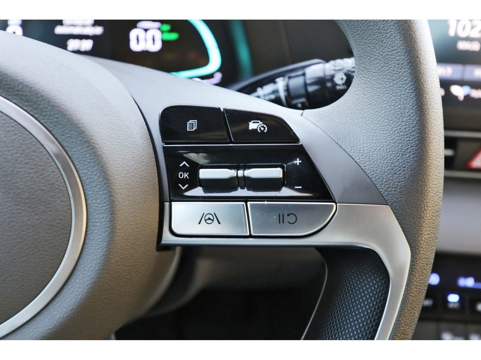 Certified 2025 Hyundai Elantra Blue image 18