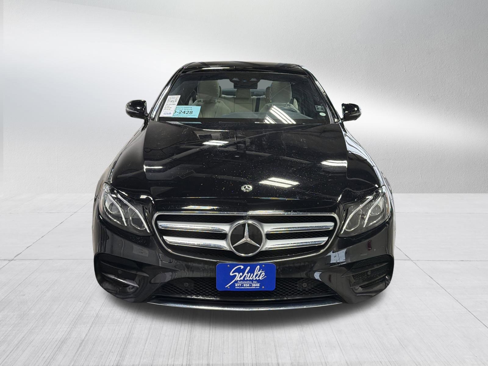 Used 2019 Mercedes-Benz E 300 4MATIC image 2