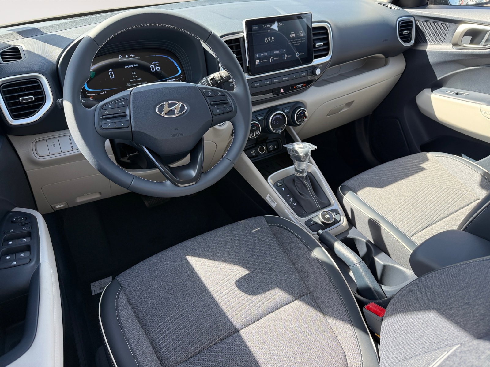 New 2026 Hyundai Venue SEL FWD image 15