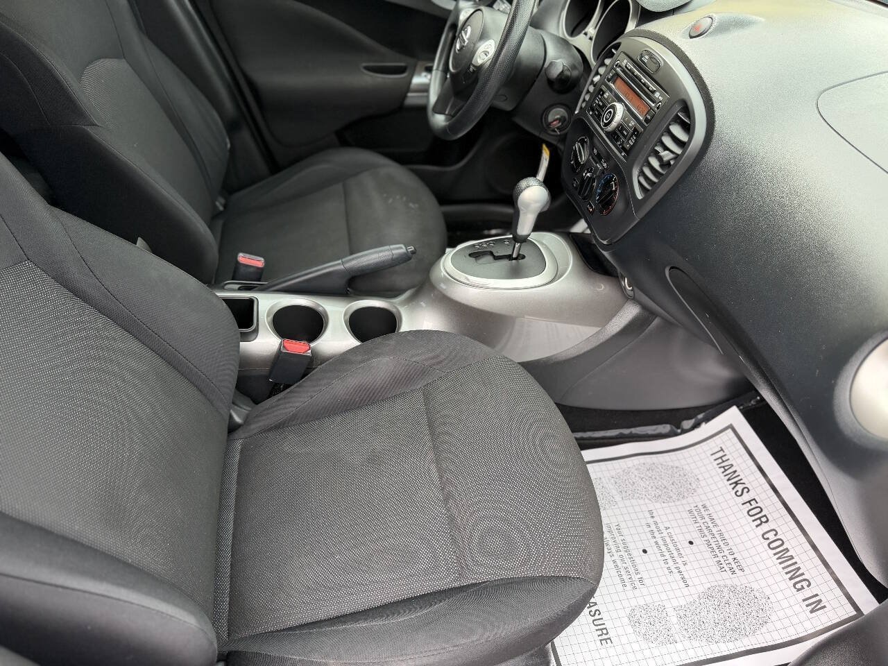Used 2014 Nissan Juke S FWD image 10