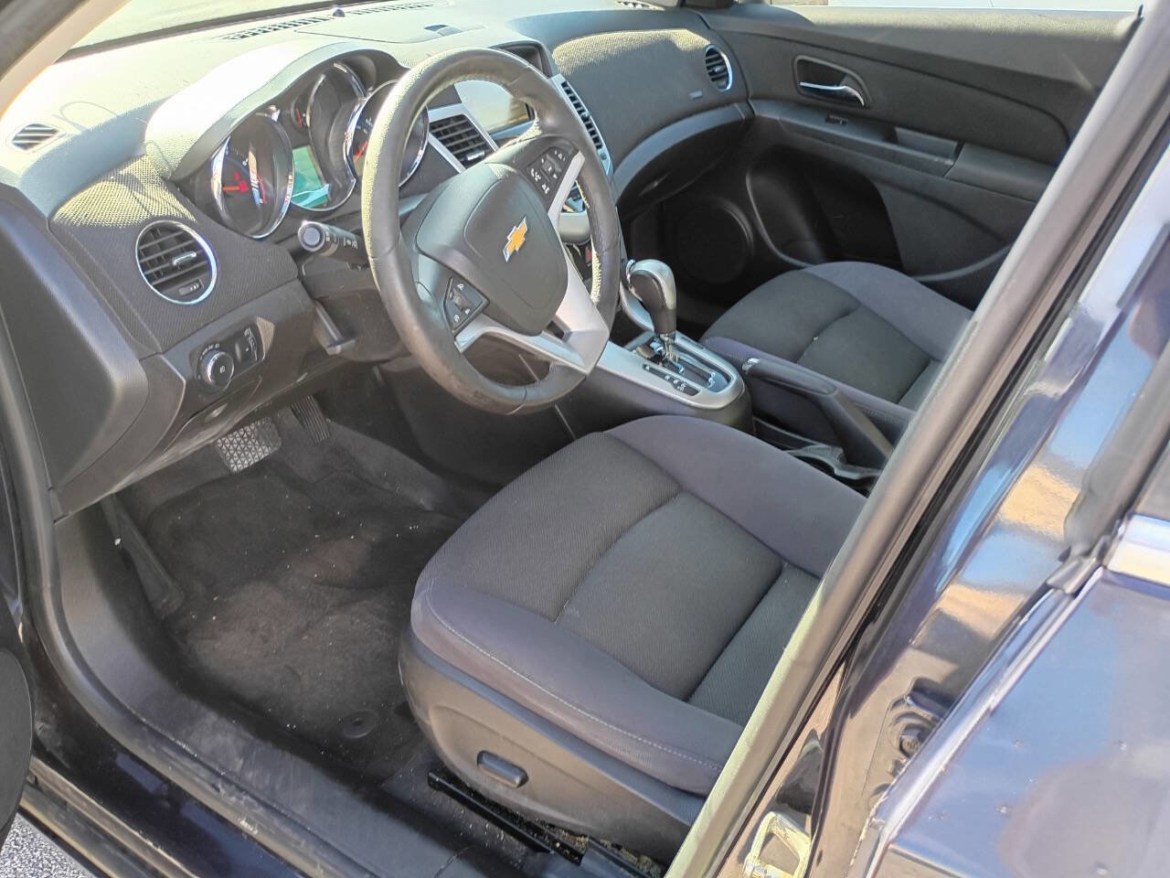 Used 2013 Chevrolet Cruze LT w/ Spring Special Edition image 3