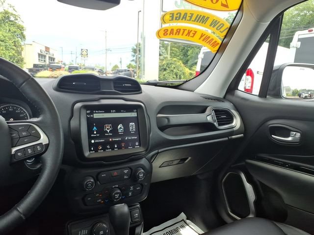 Certified 2023 Jeep Renegade Limited w/ Sun/Sound Group AWD/4WD image 21