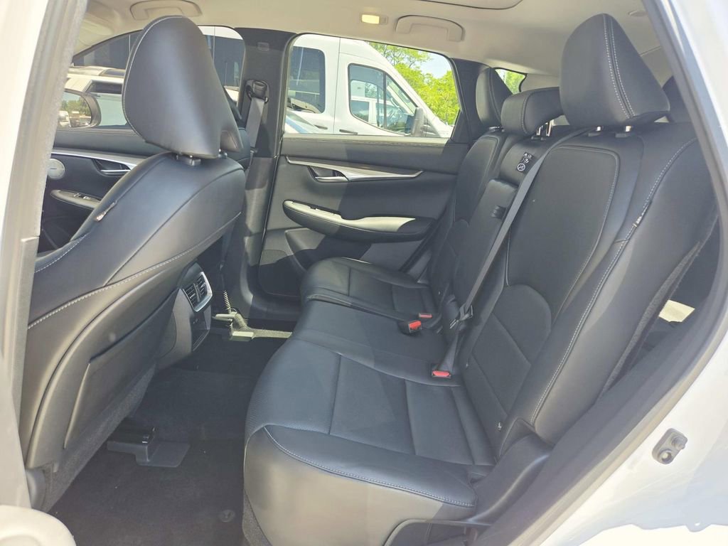 Used 2024 INFINITI QX50 Luxe AWD/4WD image 13