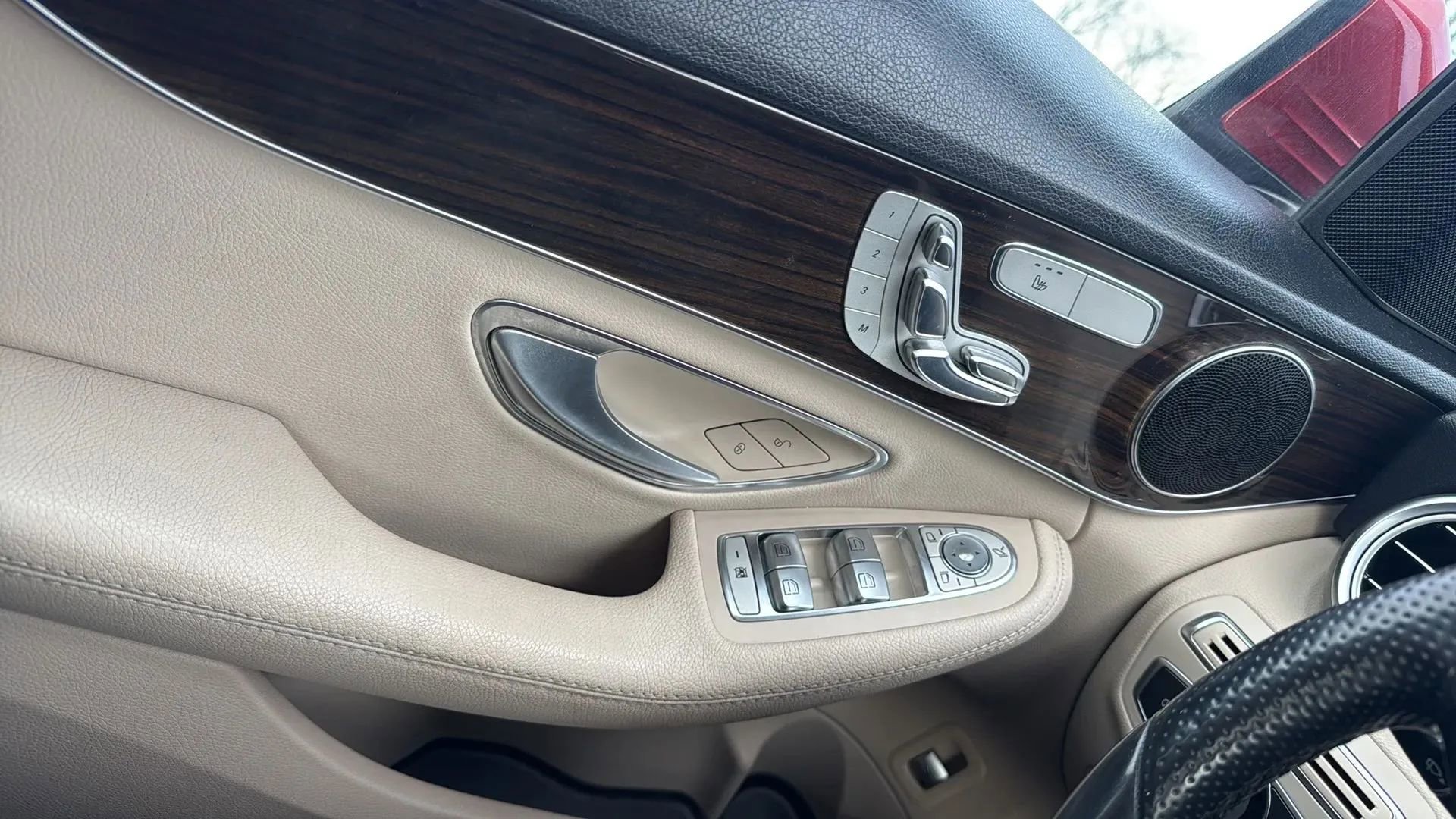 Used 2017 Mercedes-Benz C 300 4MATIC Sedan w/ Parking Assist Package image 22