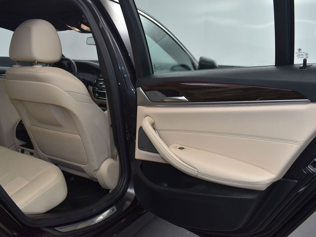 Used 2022 BMW 540i w/ Premium Package RWD image 16