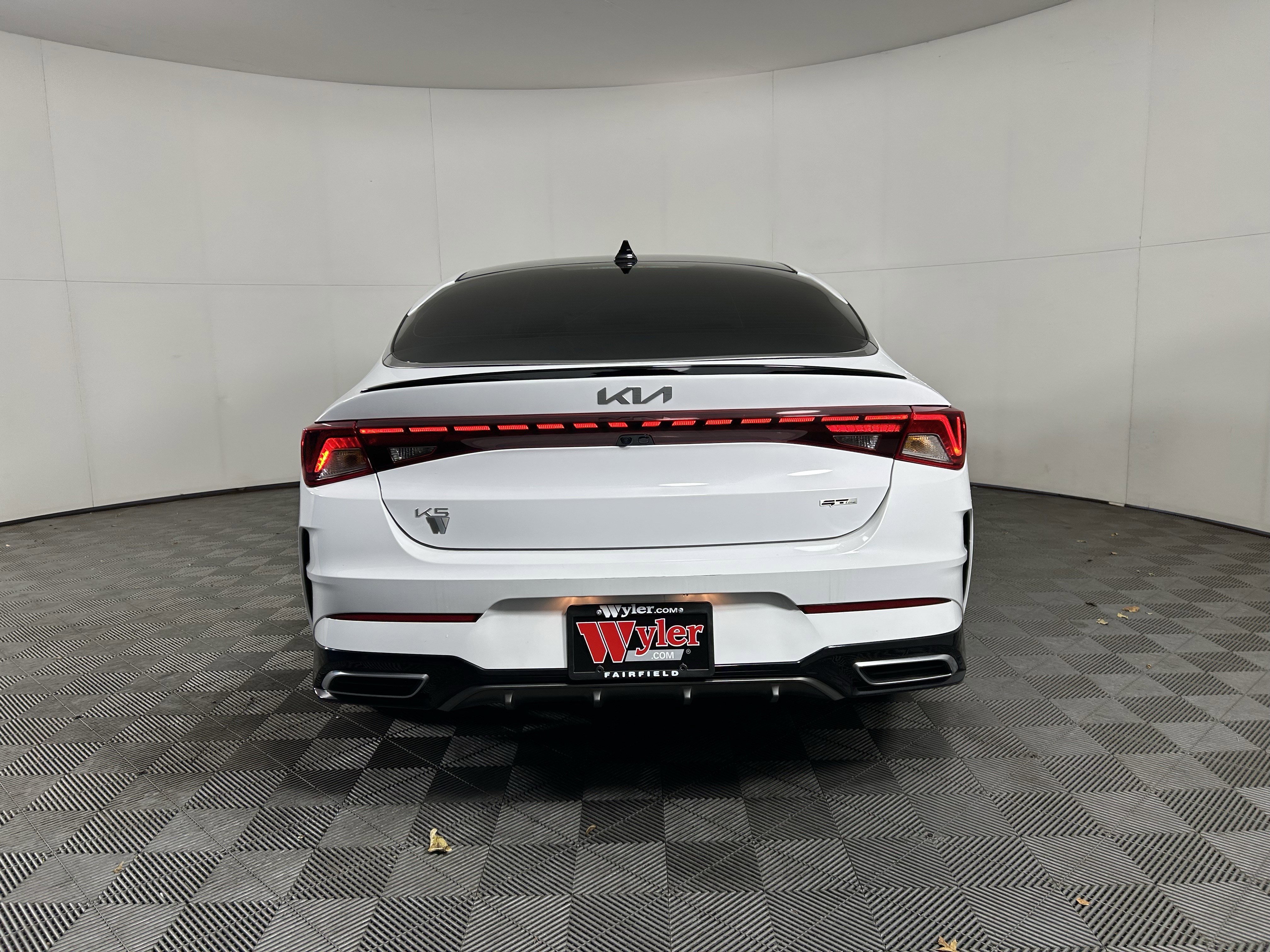 Used 2023 Kia K5 GT-Line image 16