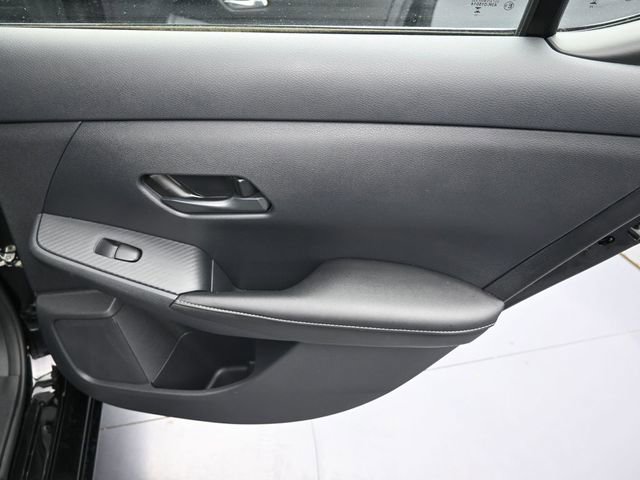 Used 2025 Nissan Sentra SV image 33