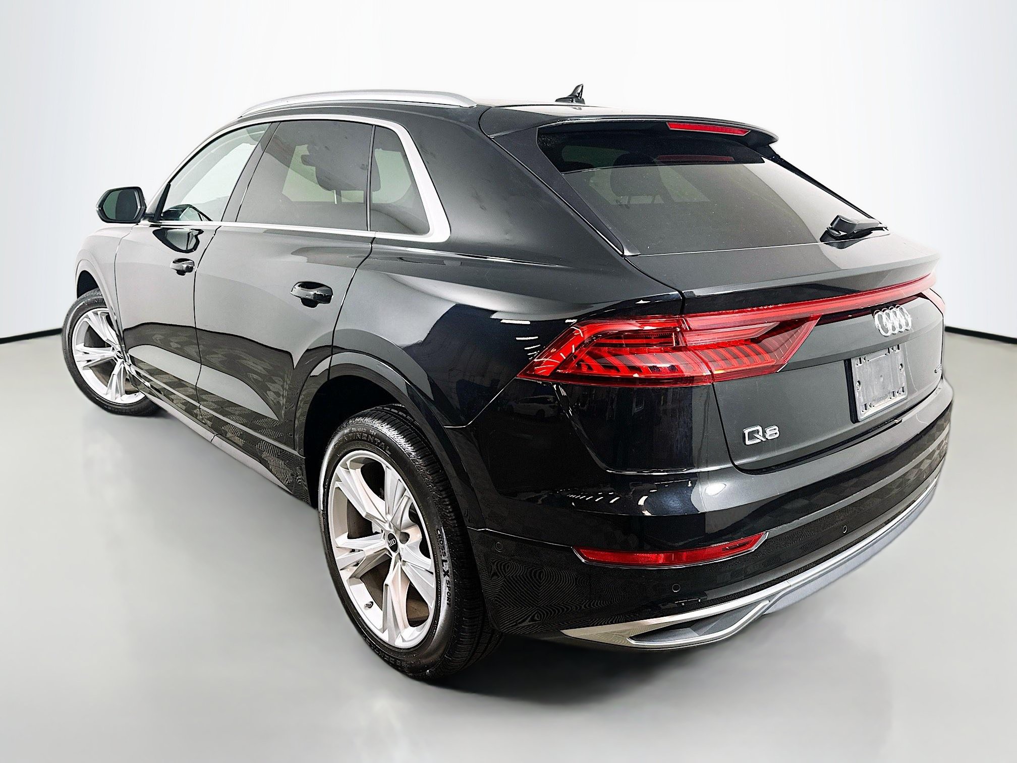 Certified 2023 Audi Q8 Premium w/ Convenience Package AWD/4WD image 7