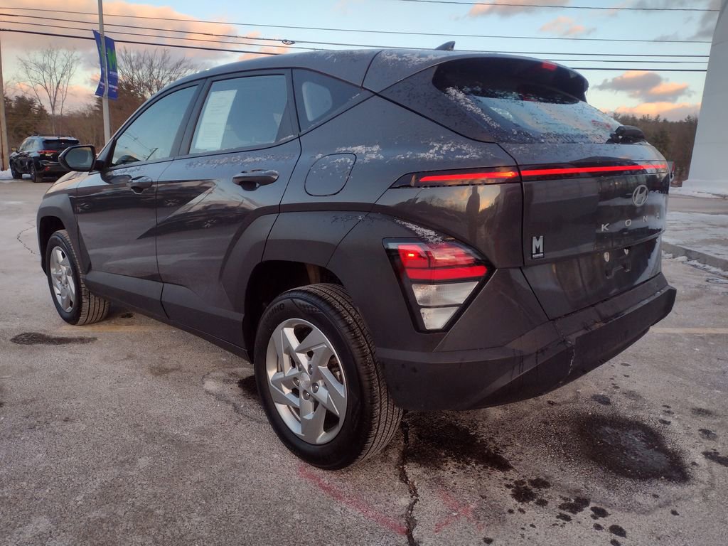 Used 2024 Hyundai Kona SE image 5