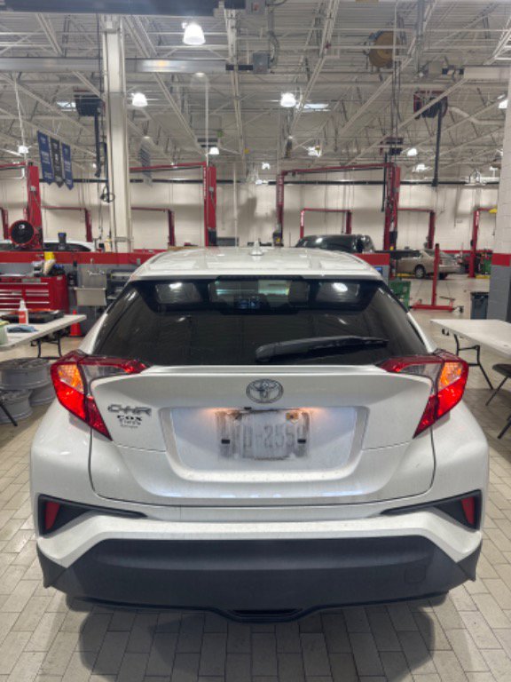 Used 2020 Toyota C-HR XLE image 7