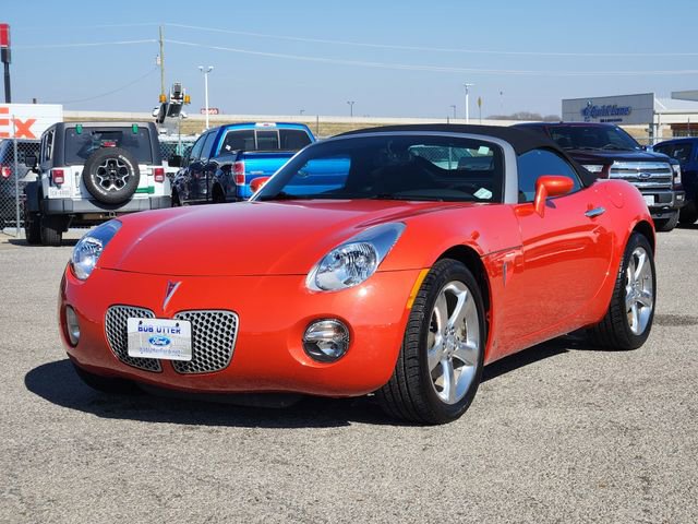 Used 2008 Pontiac Solstice Base w/ Preferred Package image 3