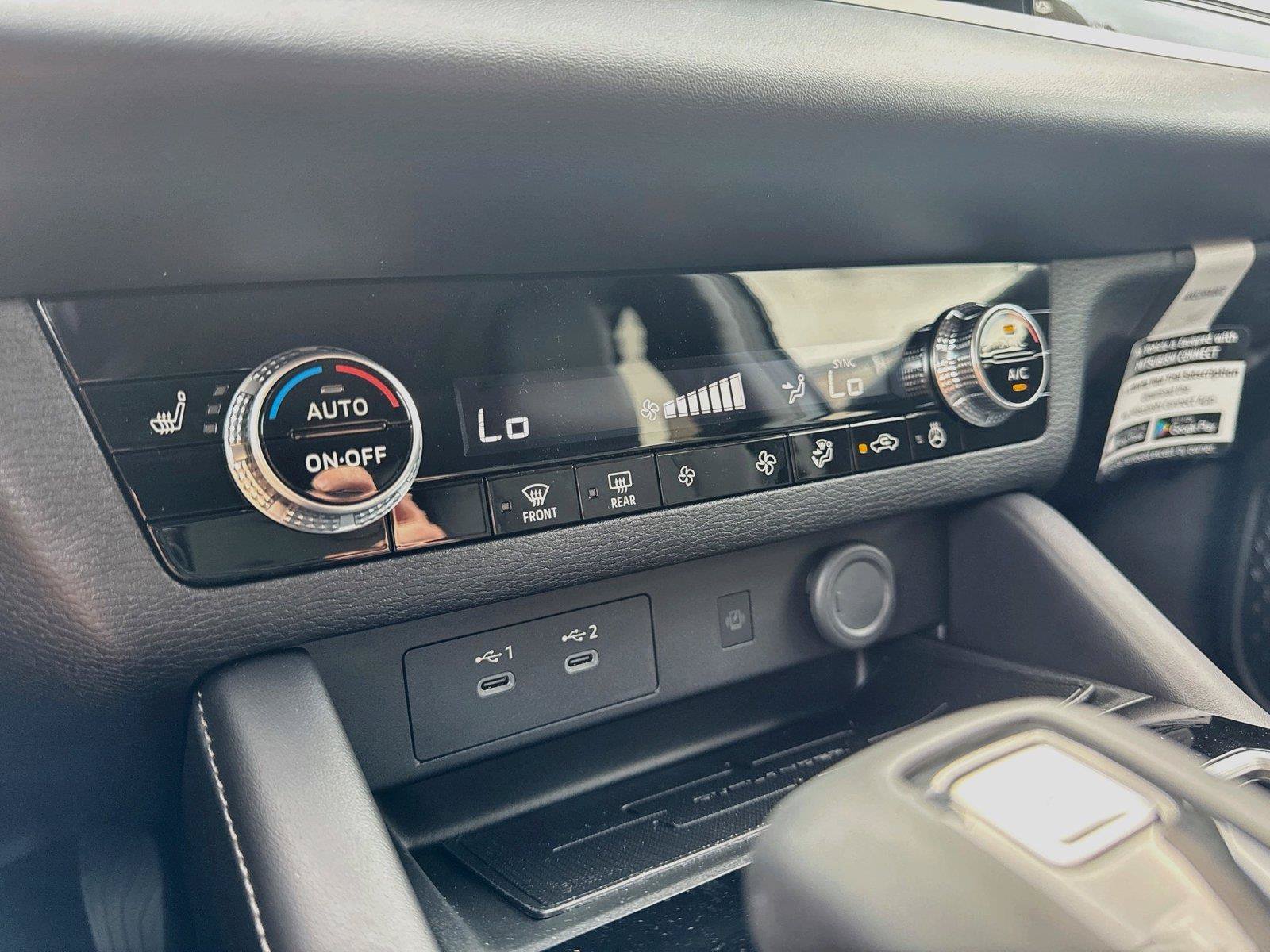 New 2026 Mitsubishi Outlander SE FWD image 21