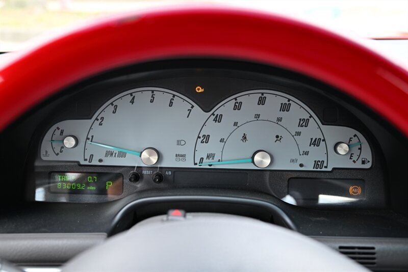 Used 2002 Ford Thunderbird RWD image 38