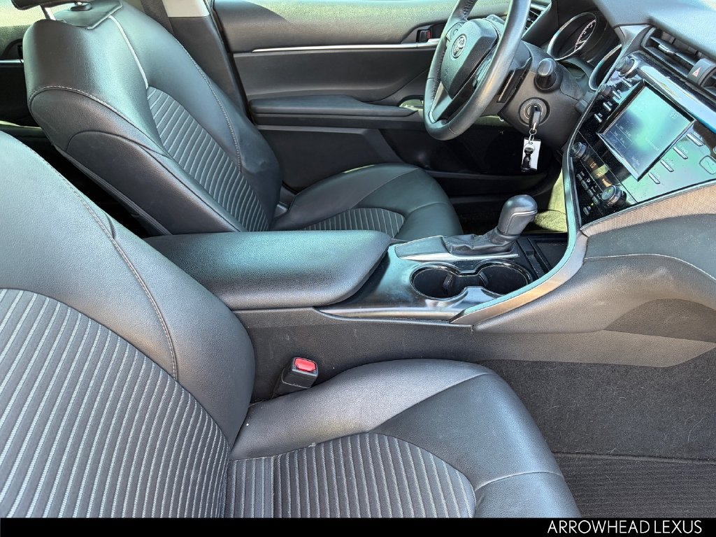 Used 2018 Toyota Camry SE FWD image 11