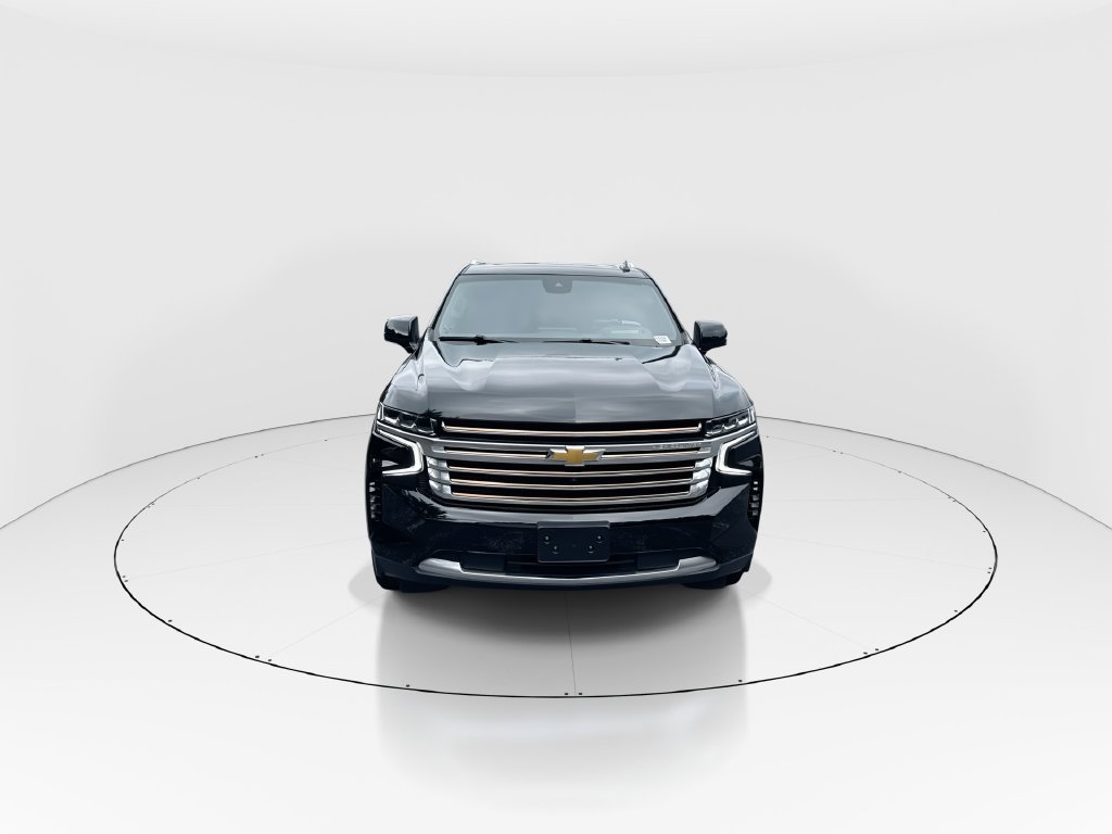 Used 2024 Chevrolet Suburban High Country AWD/4WD image 3