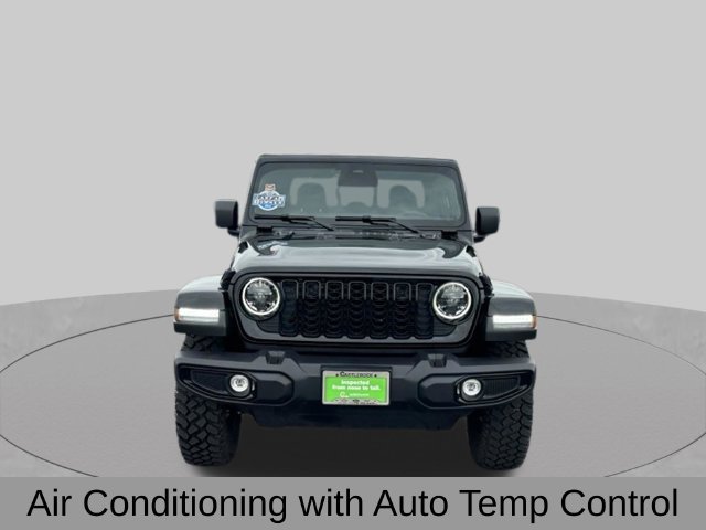 Certified 2026 Jeep Gladiator Sport AWD/4WD image 12