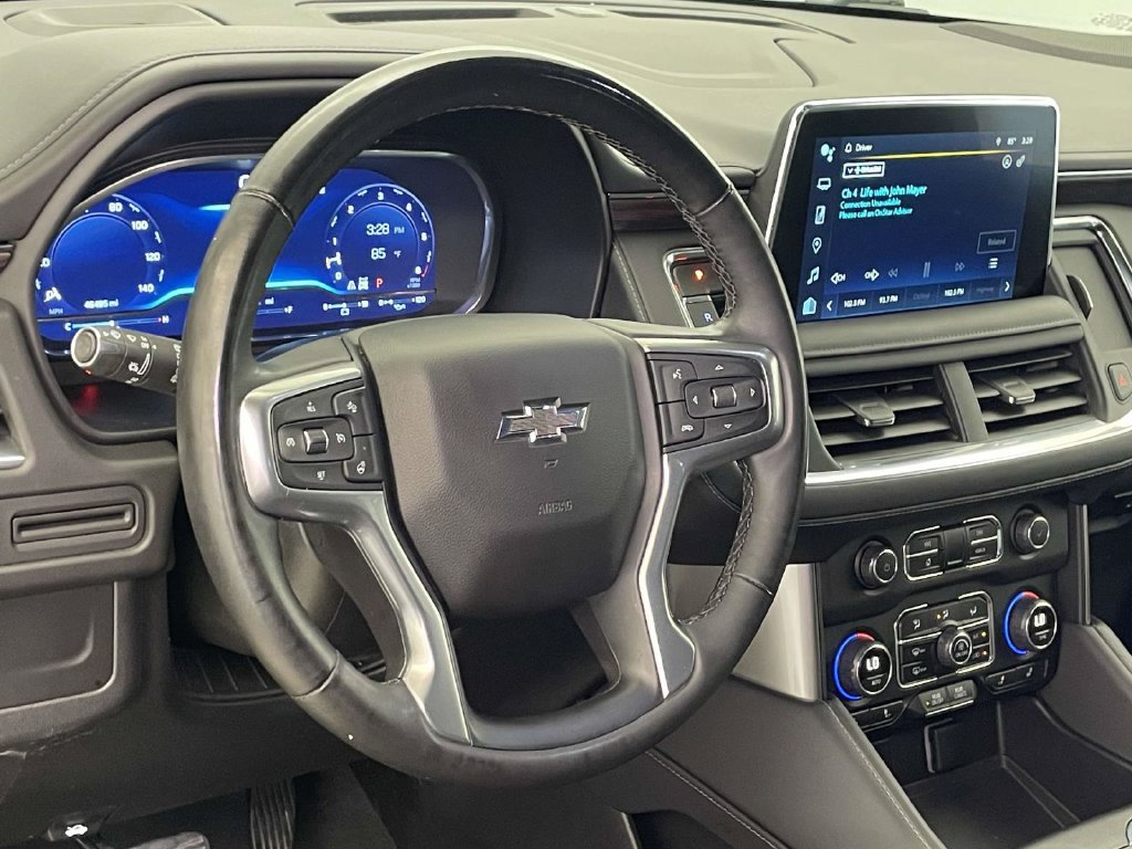 Used 2024 Chevrolet Tahoe Z71 w/ Luxury Package AWD/4WD image 4