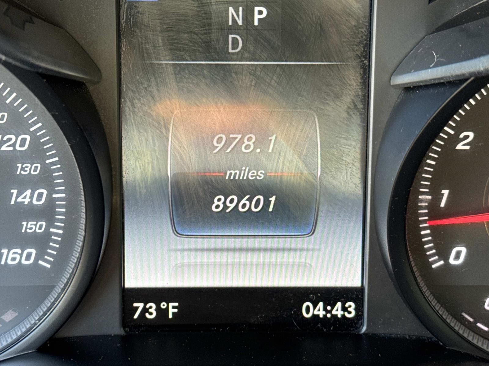 Used 2018 Mercedes-Benz GLC 300 4MATIC image 27