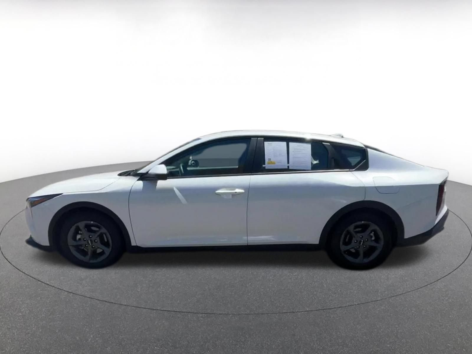 Used 2025 Kia K4 FWD image 9