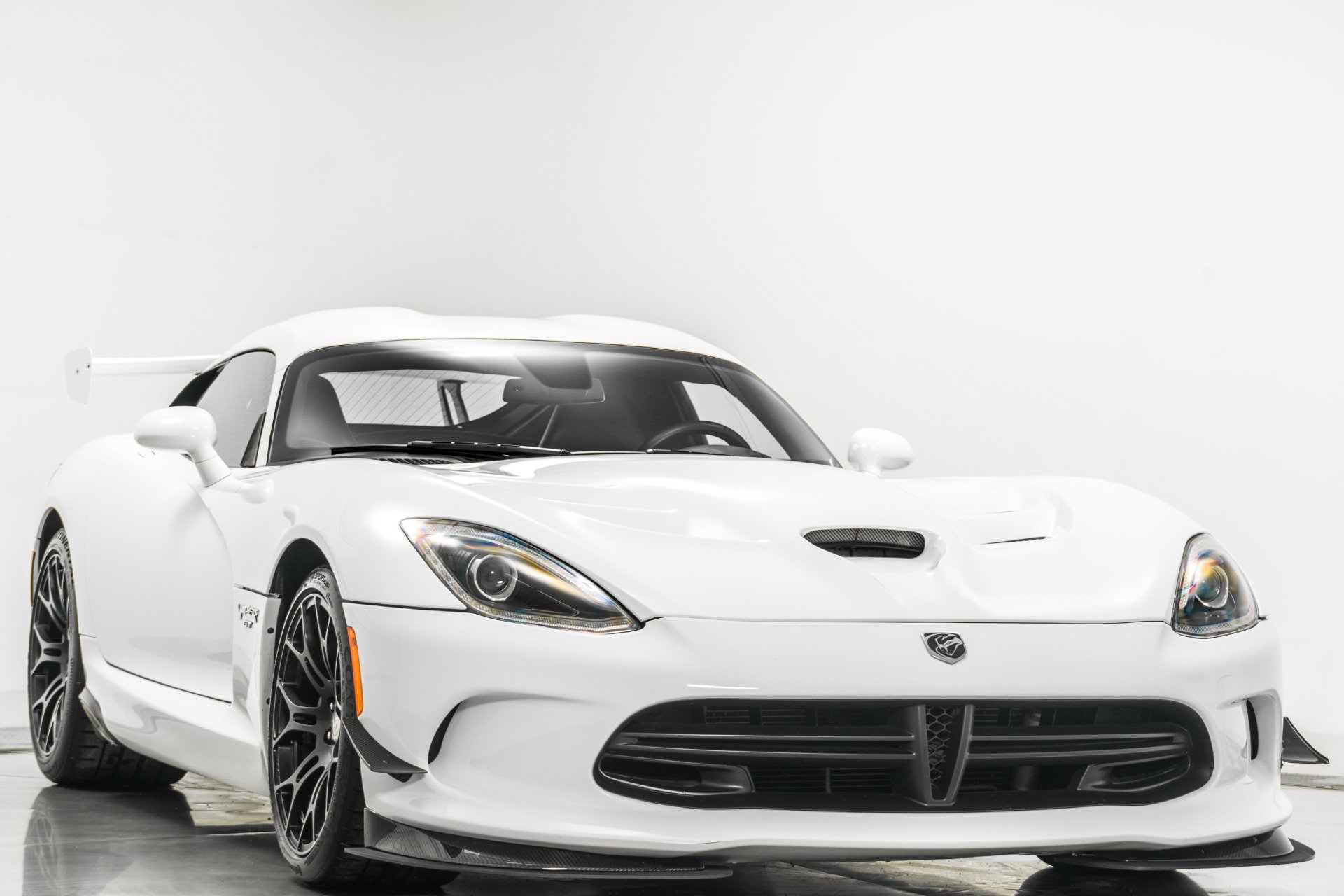 Used 2016 Dodge Viper GTC w/ Time Attack Group 2.0 RWD image 3