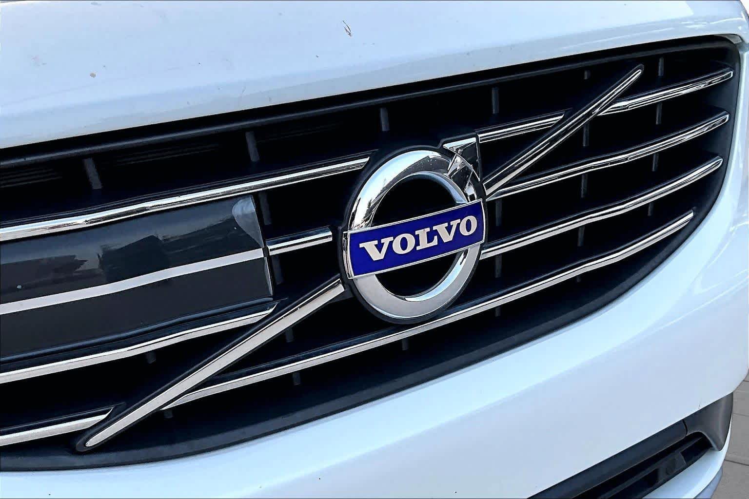 Used 2017 Volvo XC60 T5 Inscription w/ Advanced Package AWD/4WD image 33