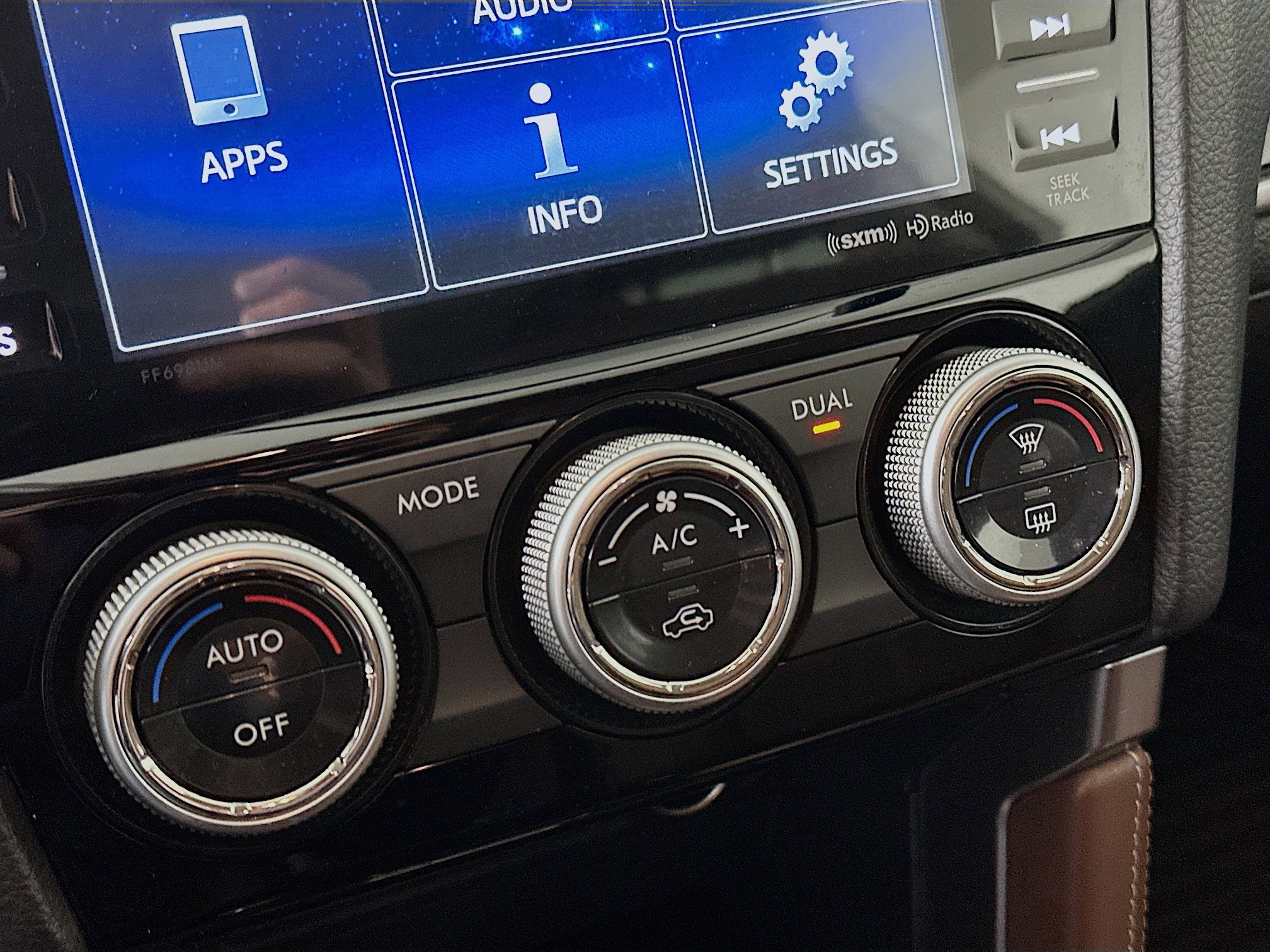 Used 2017 Subaru Forester 2.5i Touring w/ Protection Package #2 image 23