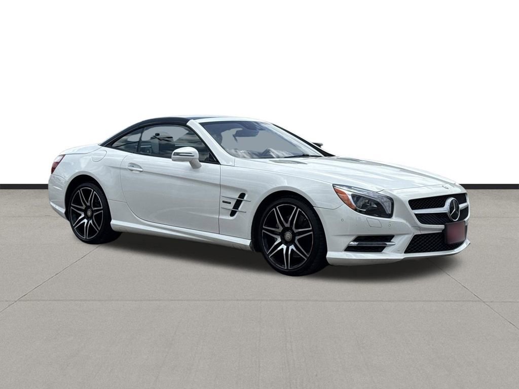 Used 2015 Mercedes-Benz SL 550 image 3