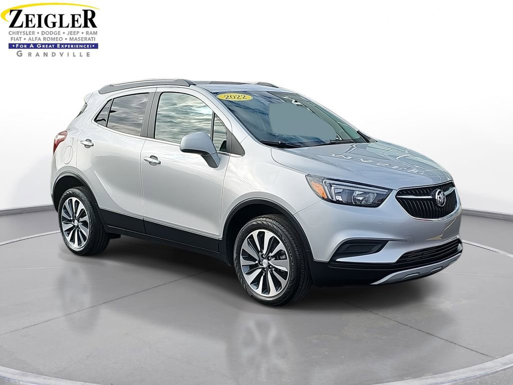 Used 2022 Buick Encore Preferred image 3