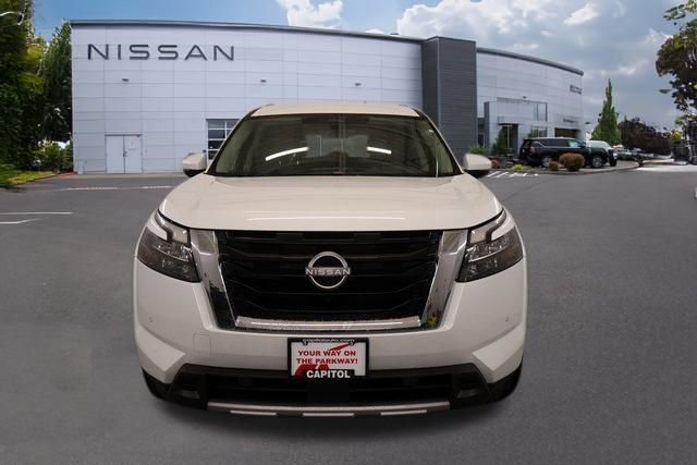New 2025 Nissan Pathfinder SL image 6