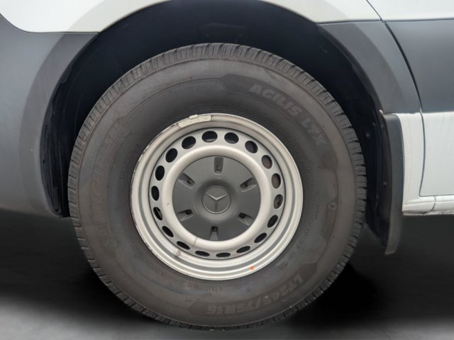 Used 2024 Mercedes-Benz Sprinter 2500 image 9