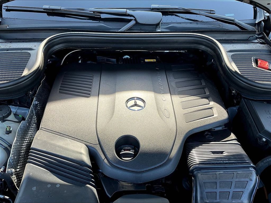 Certified 2025 Mercedes-Benz GLE 450 4MATIC image 32