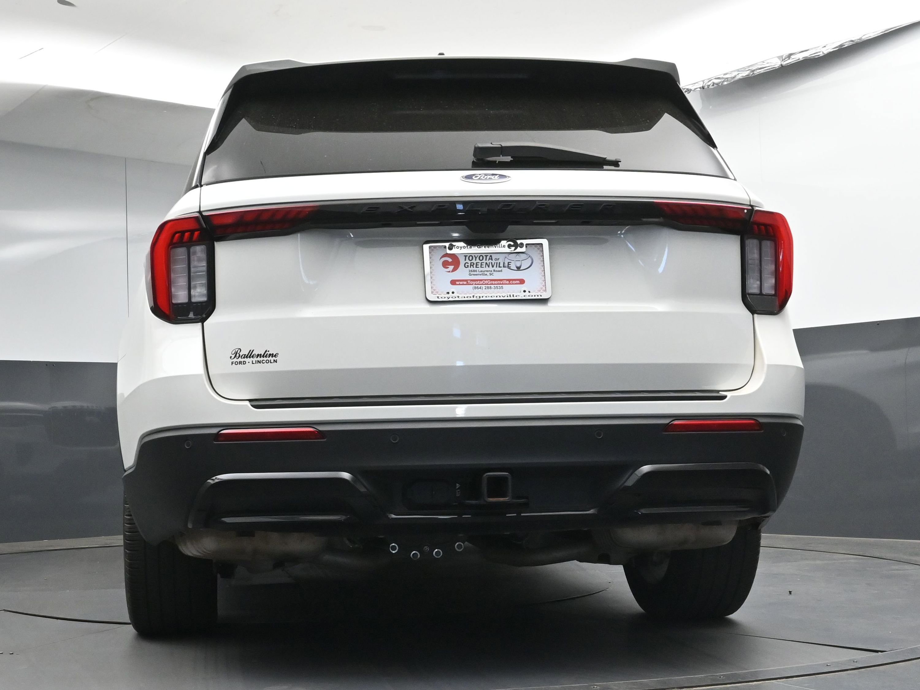 Used 2025 Ford Explorer ST-Line w/ Premium Package RWD image 27