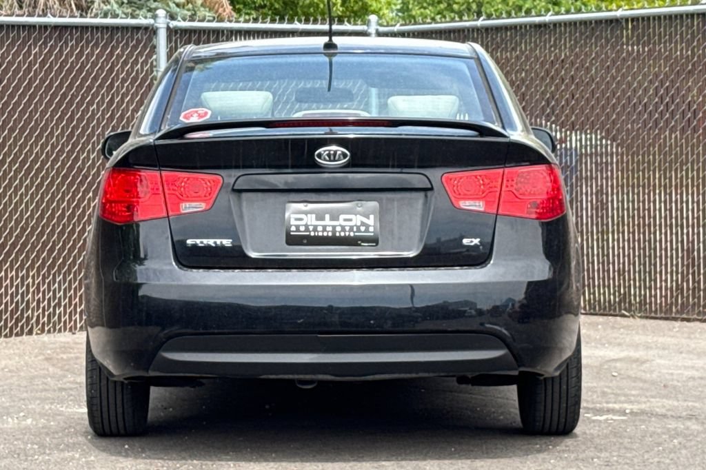 Used 2011 Kia Forte EX FWD image 5
