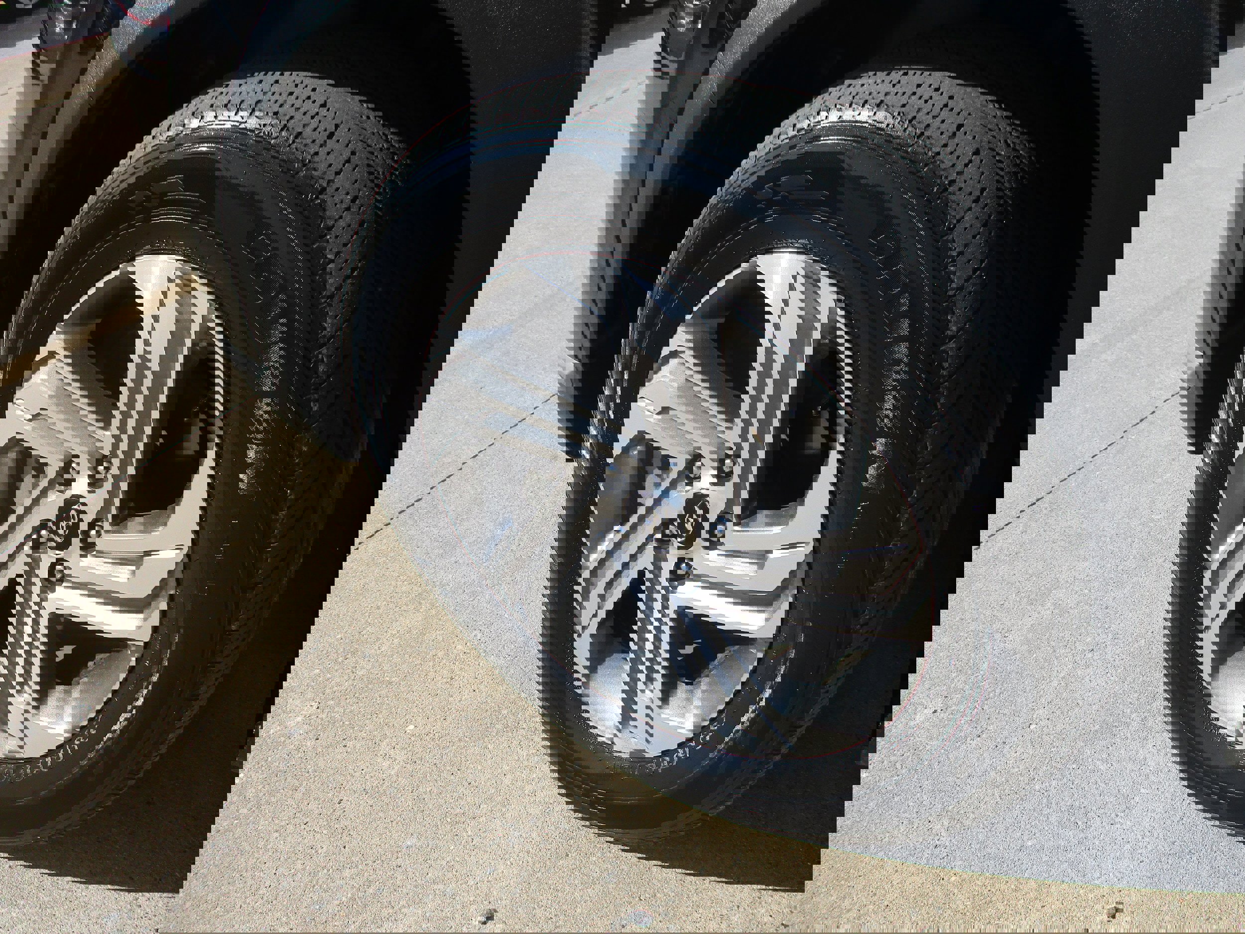 Used 2023 Hyundai Santa Fe SEL image 3