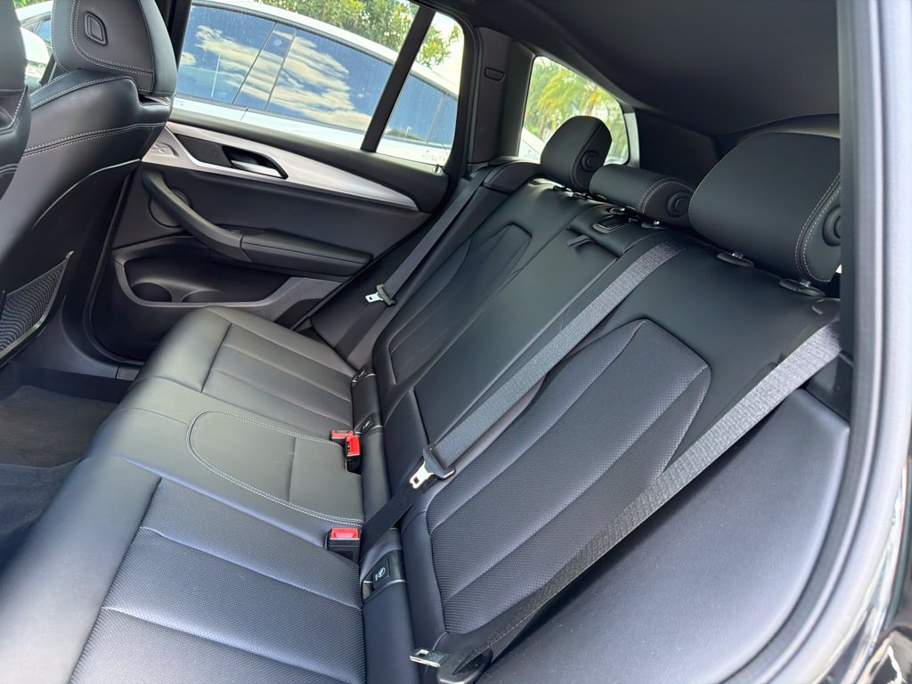 Certified 2024 BMW X3 sDrive30i w/ Premium Package RWD image 3
