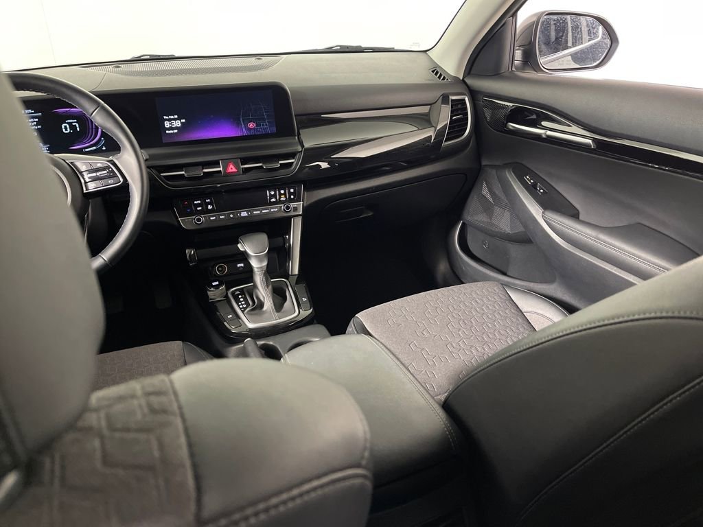 Used 2025 Kia Seltos S image 18