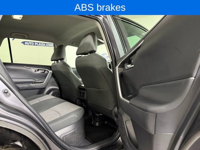 Used 2024 Toyota RAV4 XLE AWD/4WD image 16