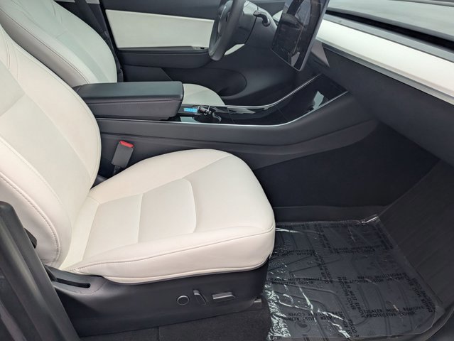 Used 2021 Tesla Model Y Long Range AWD/4WD image 21