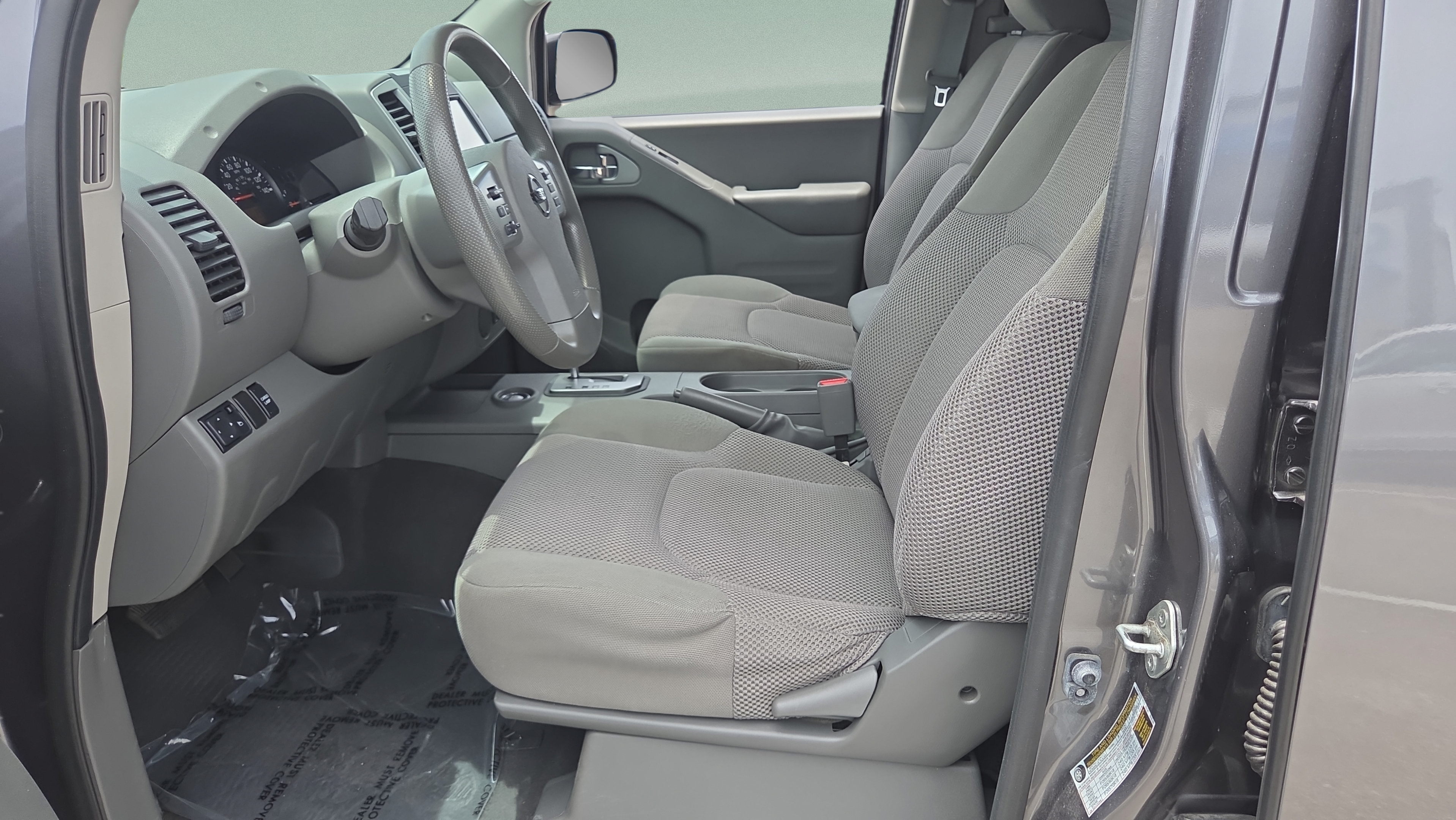 Used 2021 Nissan Frontier SV w/ Midnight Edition Floor Mats RWD image 9