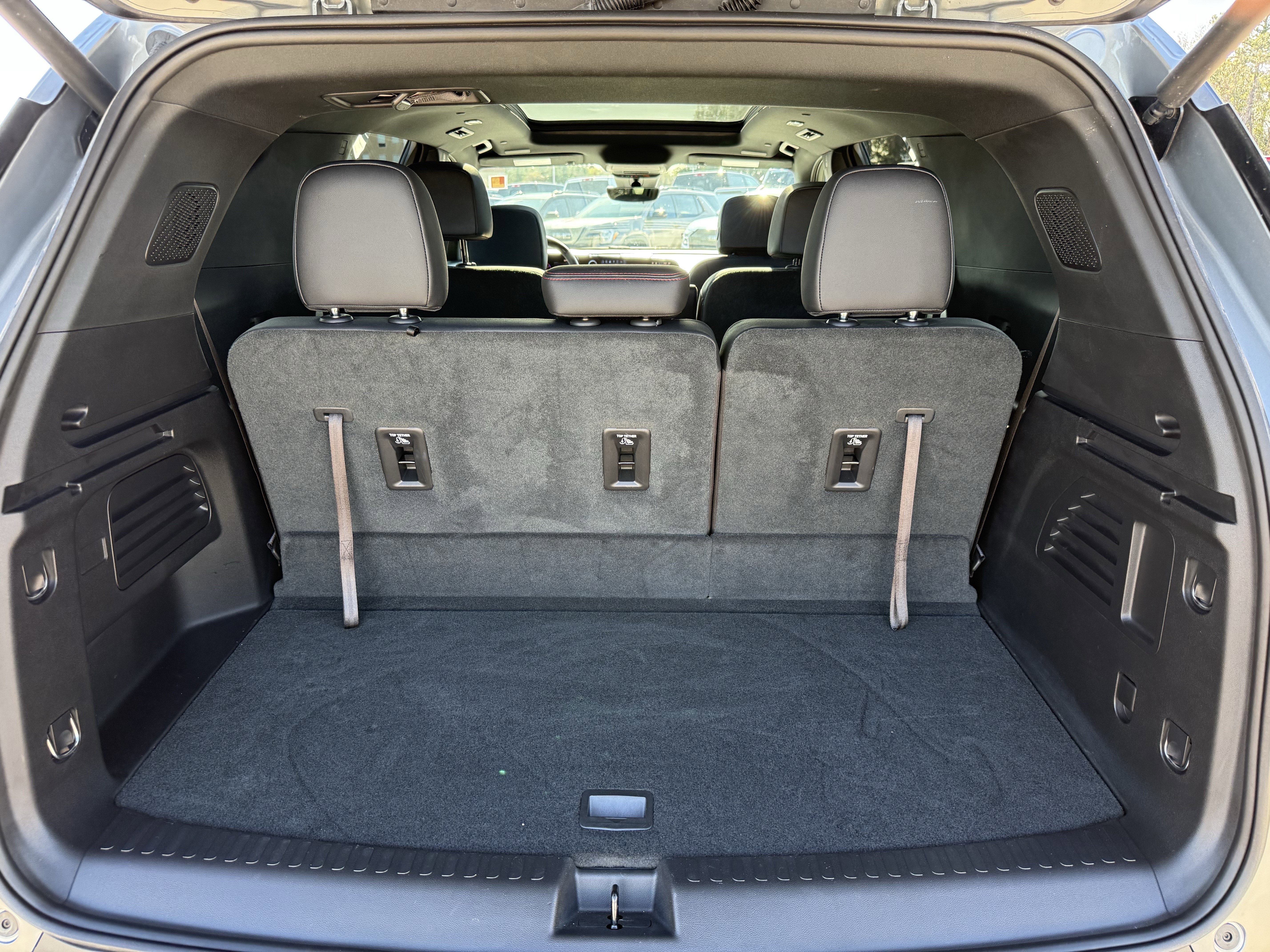 Used 2025 Chevrolet Traverse Z71 w/ Enhanced Driving Package image 32