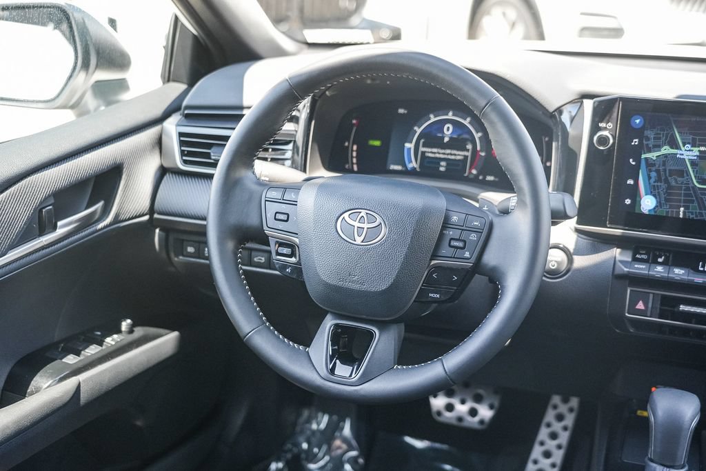Used 2026 Toyota Camry SE w/ Multimedia Upgrade Package FWD image 15
