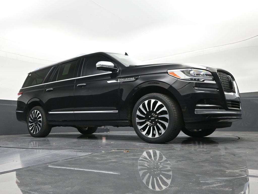Used 2024 Lincoln Navigator L Black Label AWD/4WD image 27