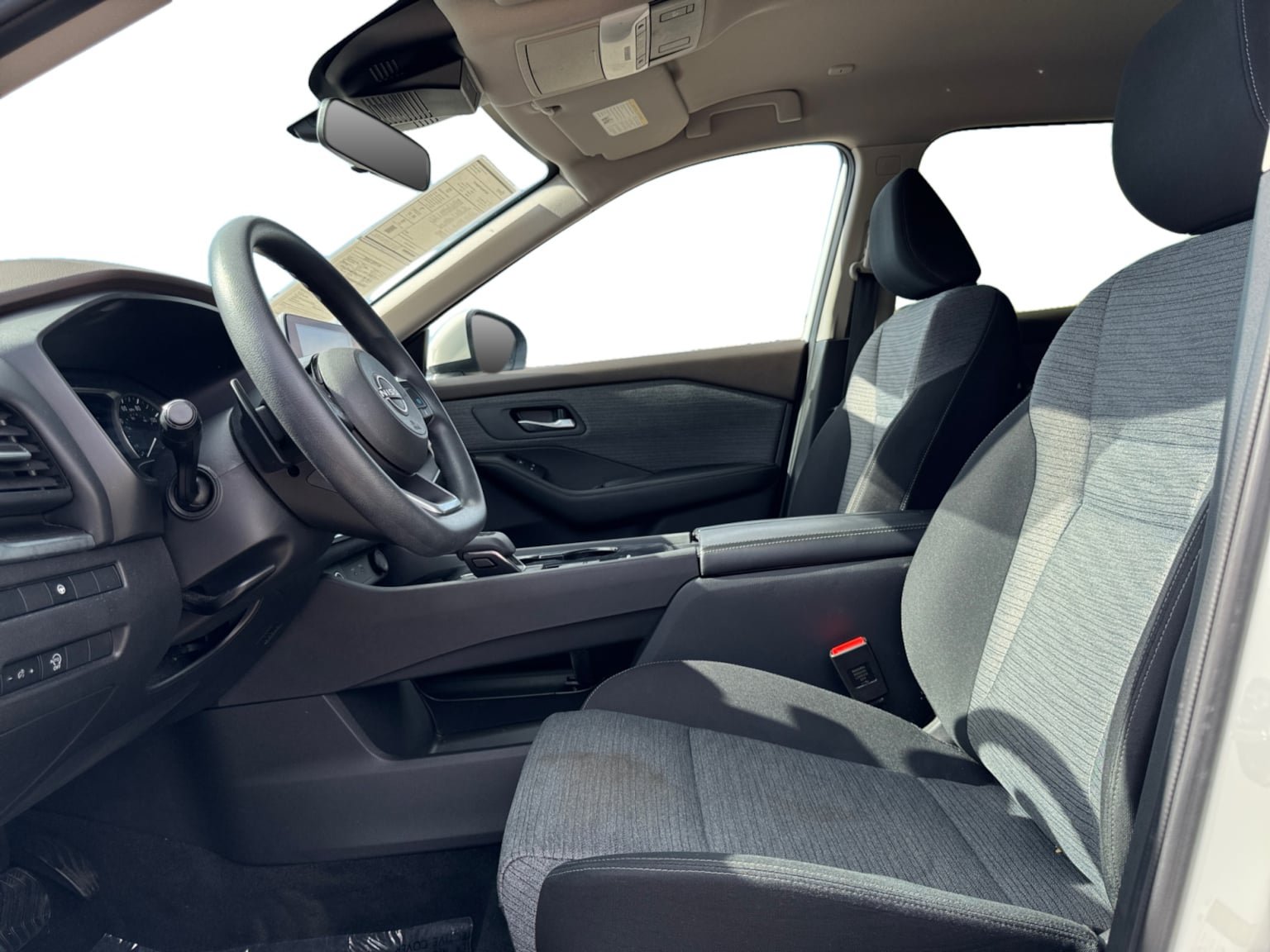 Used 2023 Nissan Rogue SV FWD image 10
