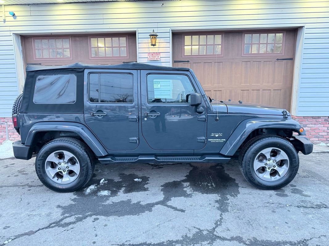 Used 2017 Jeep Wrangler Unlimited Sahara w/ Connectivity Group image 2