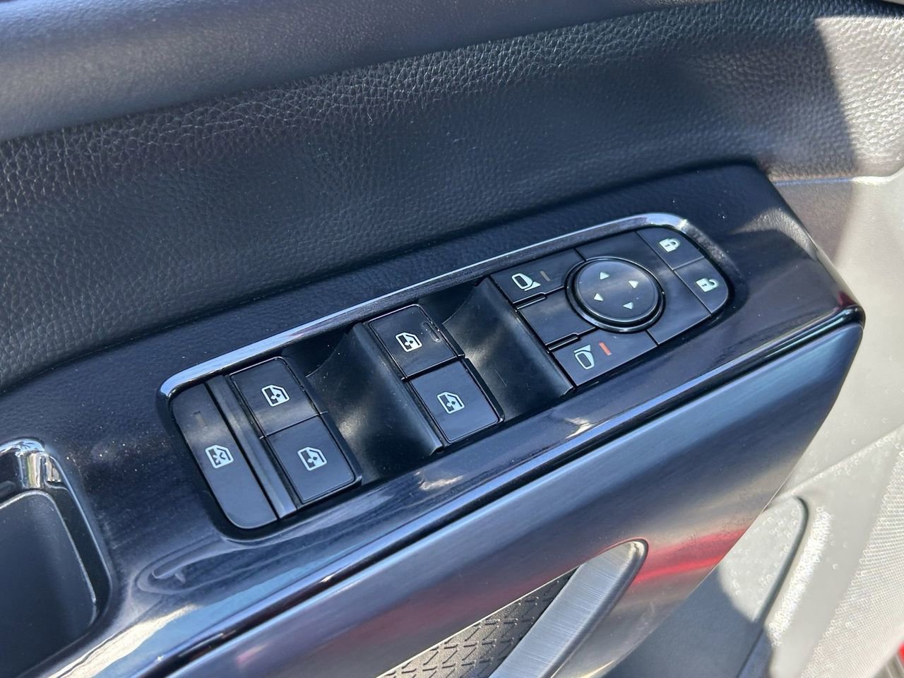 Certified 2023 Nissan Pathfinder SL AWD/4WD image 32