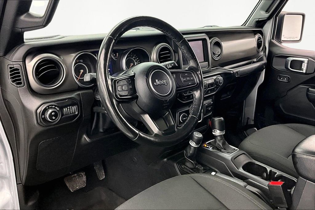 Used 2022 Jeep Gladiator Willys image 14