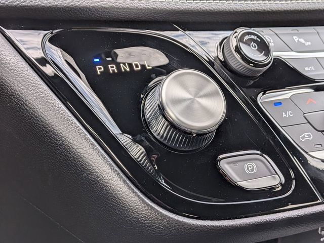 New 2027 Chrysler Pacifica Select FWD image 20