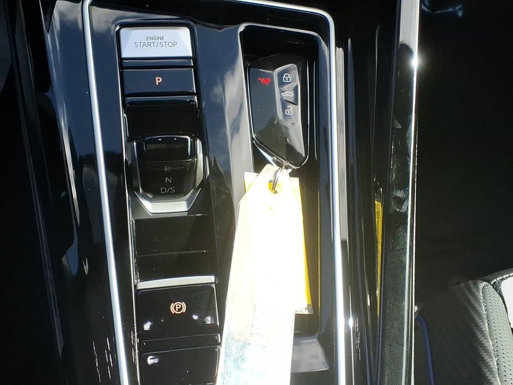 Used 2024 Volkswagen Golf R image 22